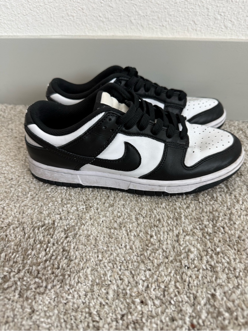 Nike Black White panda dunks